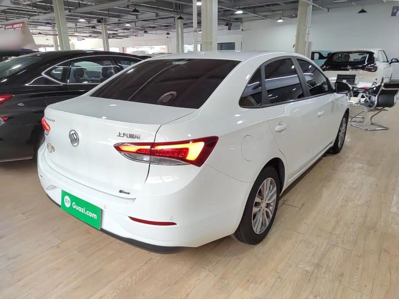 Buick GT 2021 Revised Version 1.3T Automatic Mild Hybrid Elite Edition — миниатюра 6