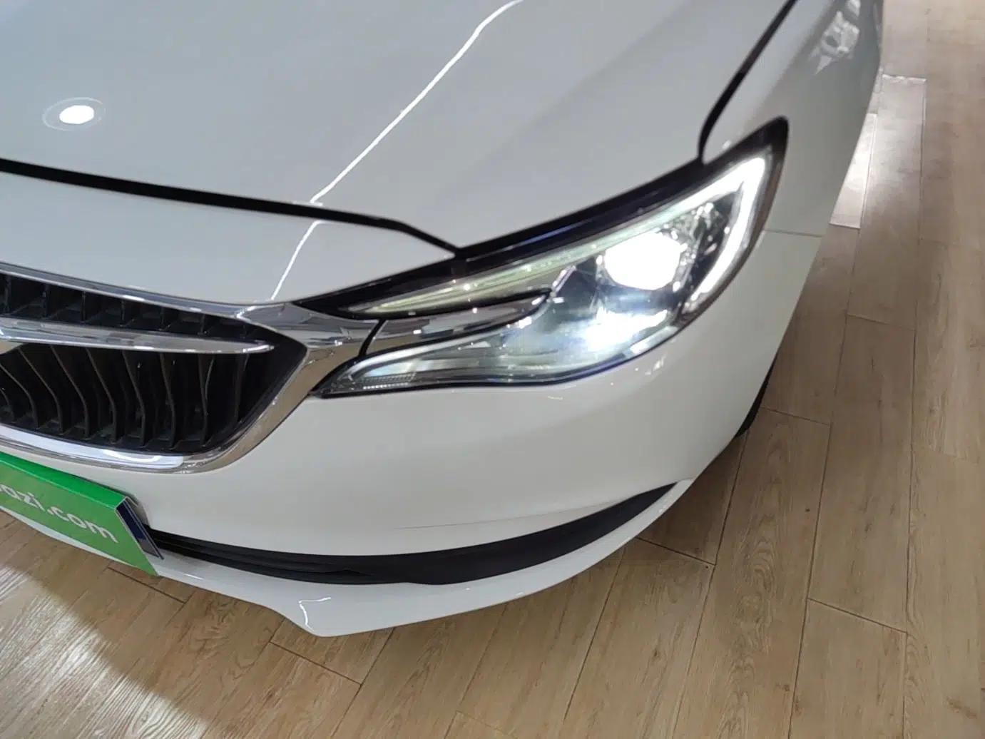 Buick GT 2021 Revised Version 1.3T Automatic Mild Hybrid Elite Edition — миниатюра 8