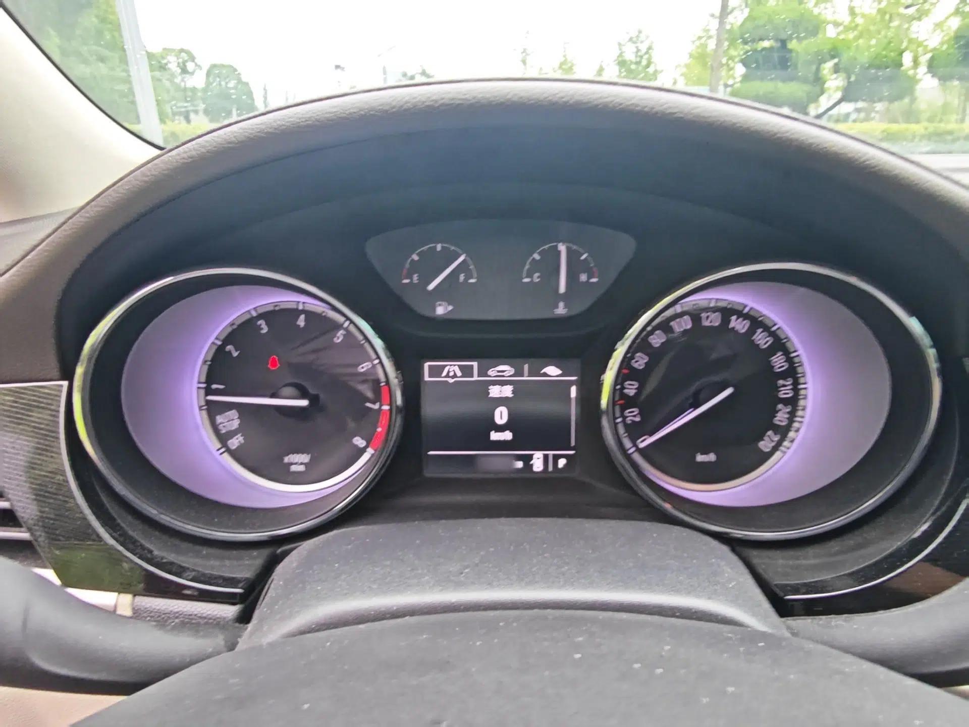 Buick Verano 2015 Sedan 15S Automatic Ambition Model — миниатюра 33