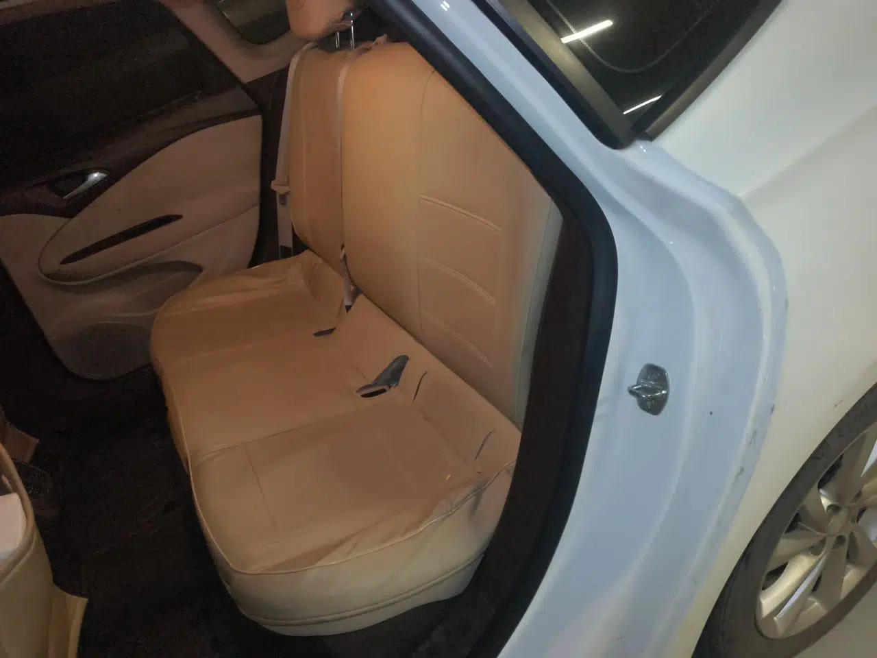 Buick Verano 2017 Sedan 15S Automatic Entry Model — миниатюра 17