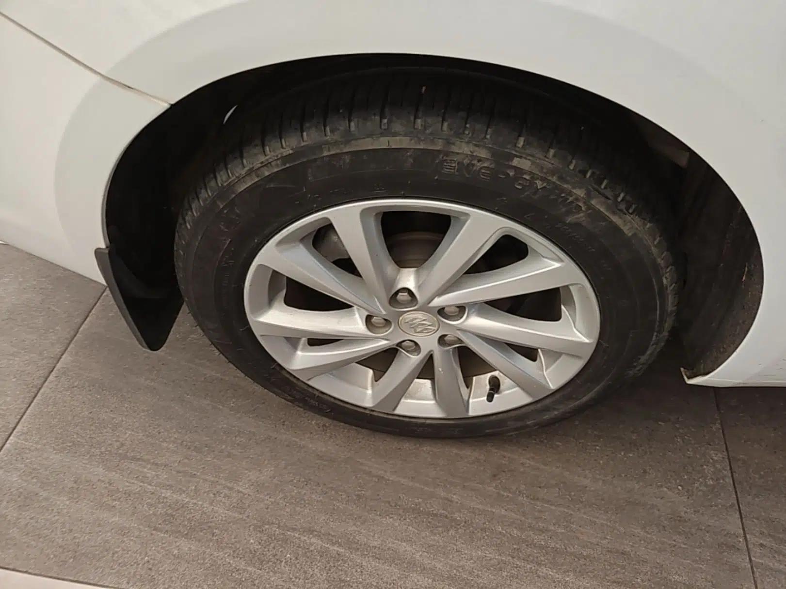 Buick Verano 2017 Sedan 15S Automatic Leading Model — миниатюра 11