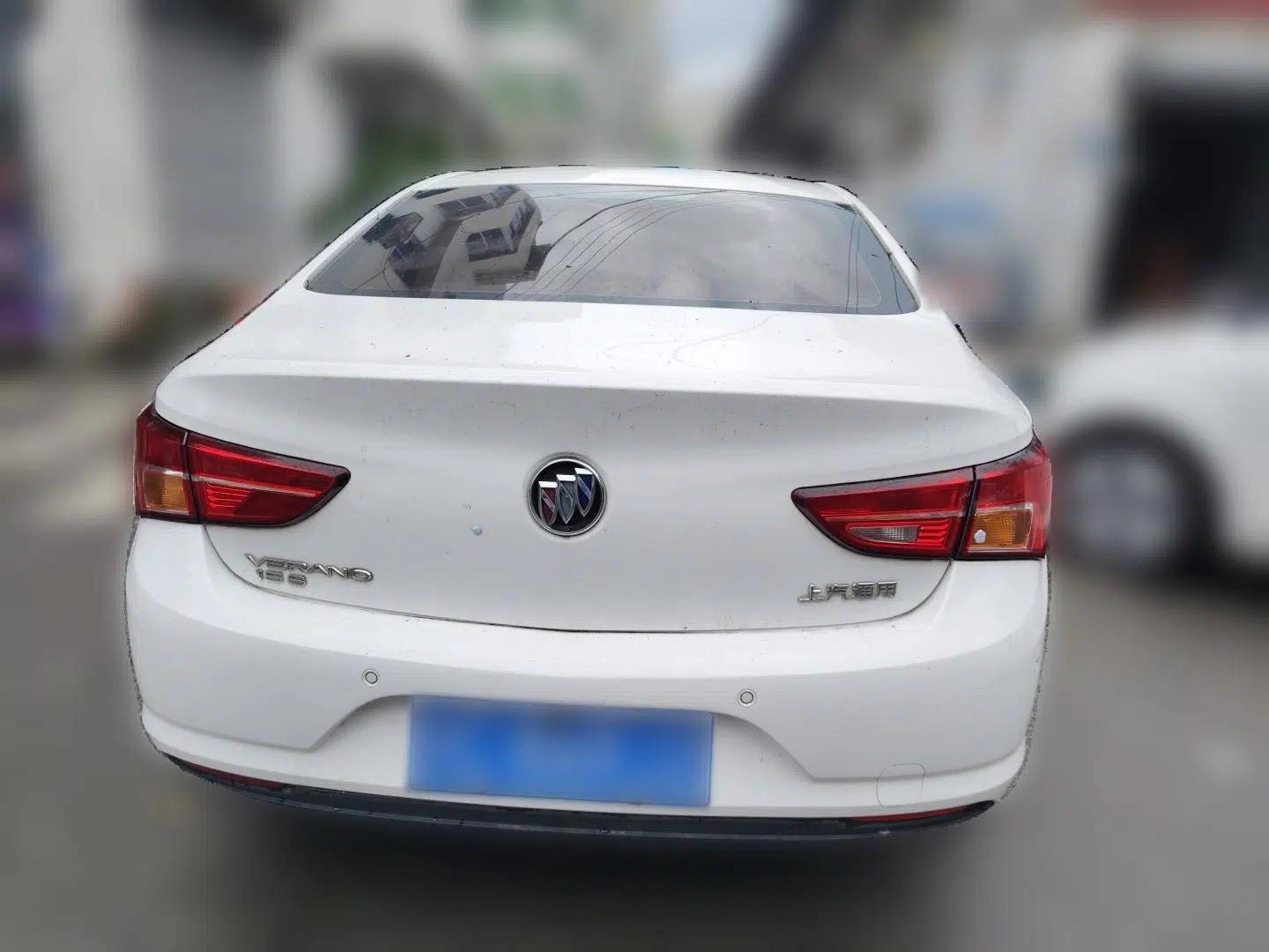 Buick Verano 2018 Sedan 15S Automatic Entry Model — миниатюра 5