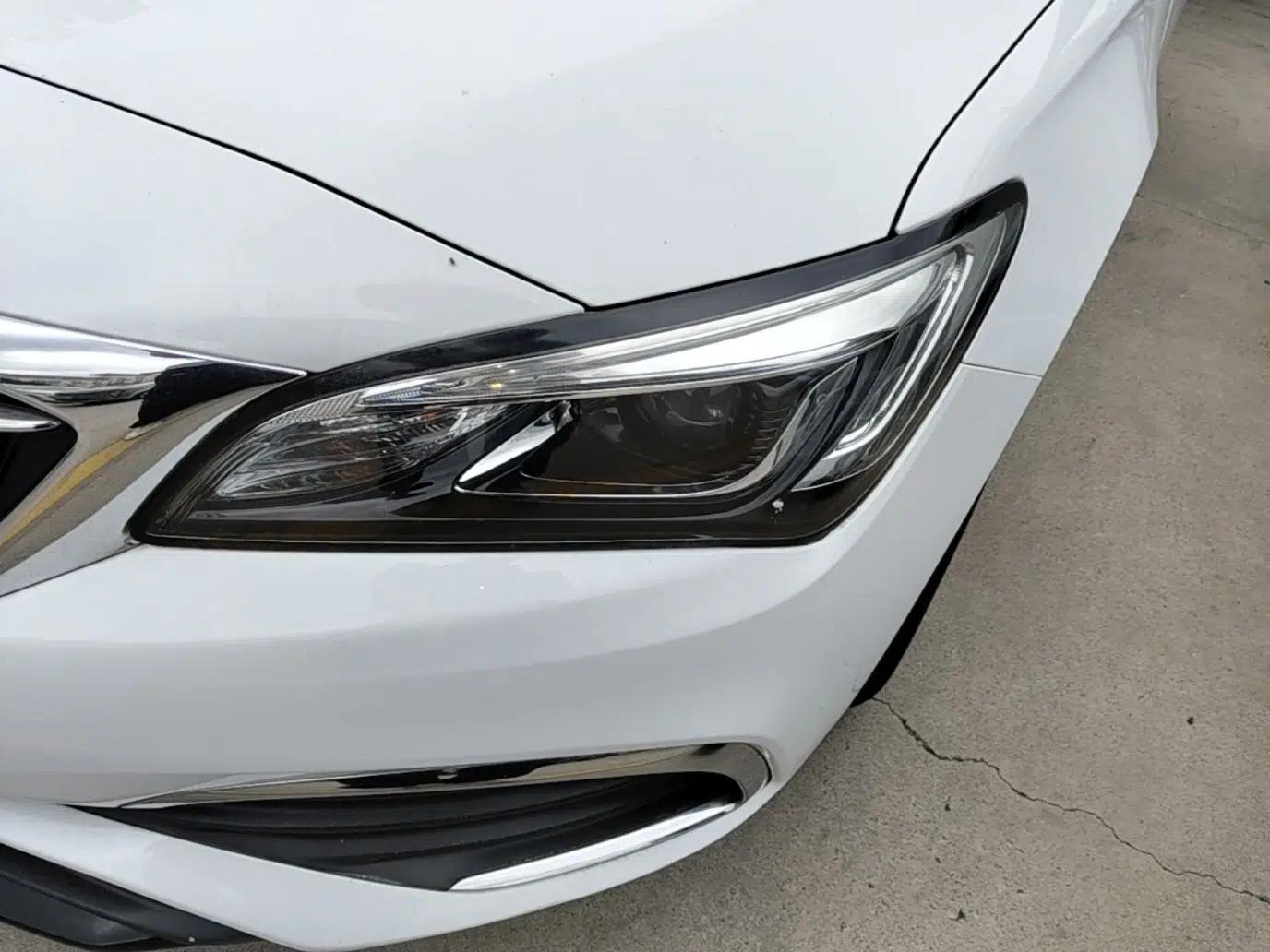 Buick Verano 2019 Sedan 15S Automatic Leading Model — миниатюра 8