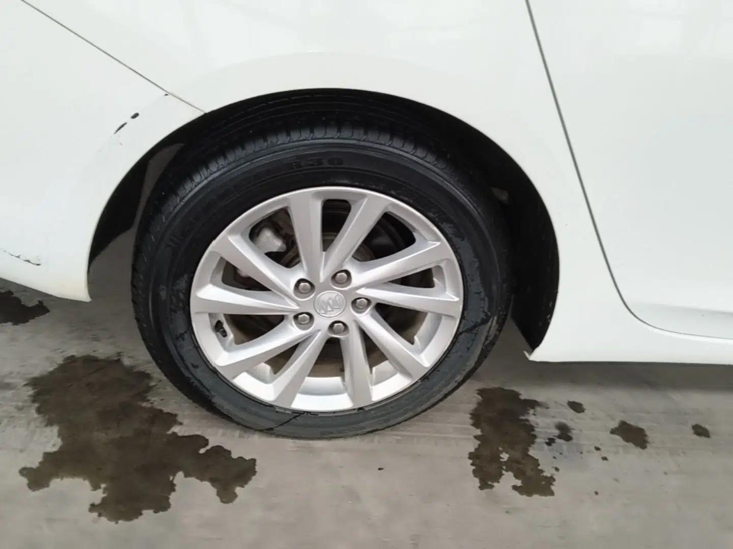 Buick Verano 2018 Sedan 15S Automatic Entry Model — миниатюра 11