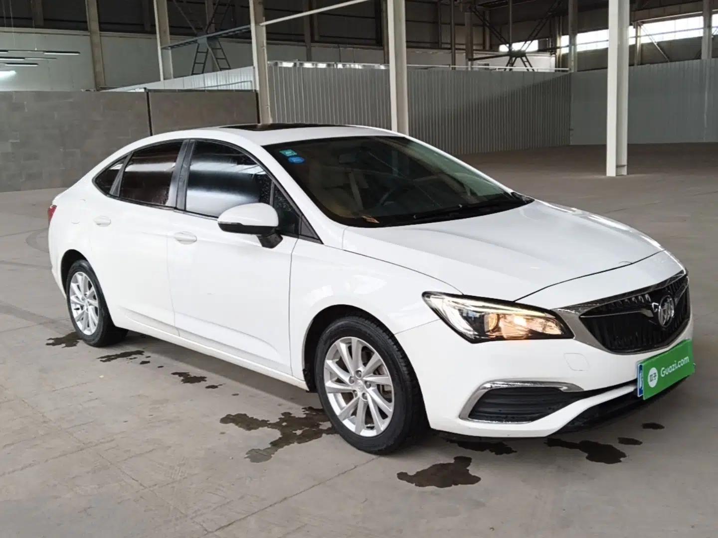 Buick Verano 2018 Sedan 15S Automatic Entry Model — миниатюра 3
