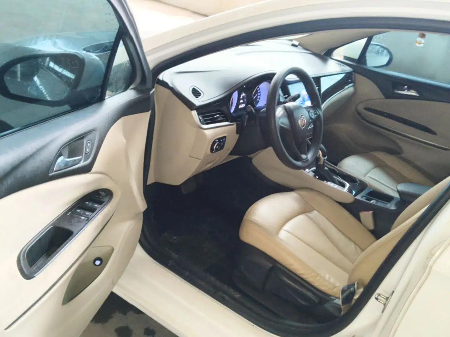 Buick Verano 2018 Sedan 15S Automatic Entry Model — миниатюра 23