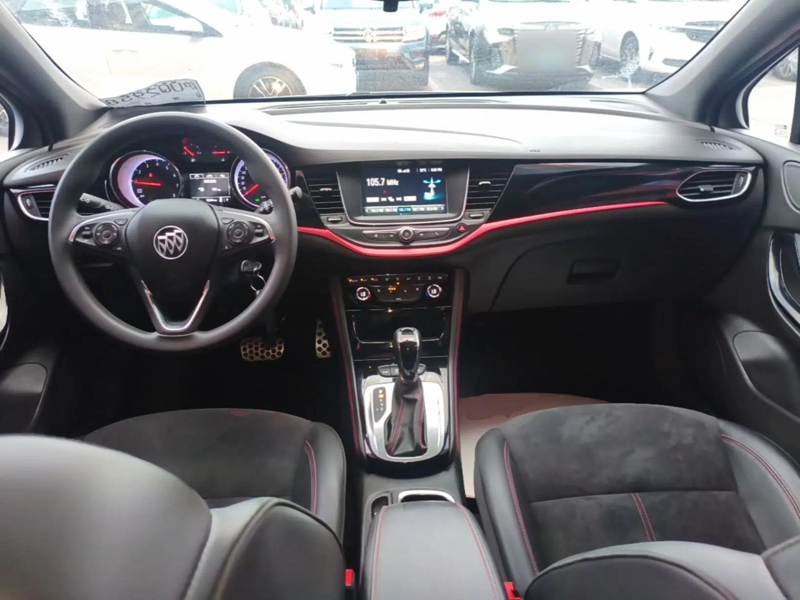 Buick Verano 2019 Hatchback GS 20T Dual-Clutch Leading Model — миниатюра 17