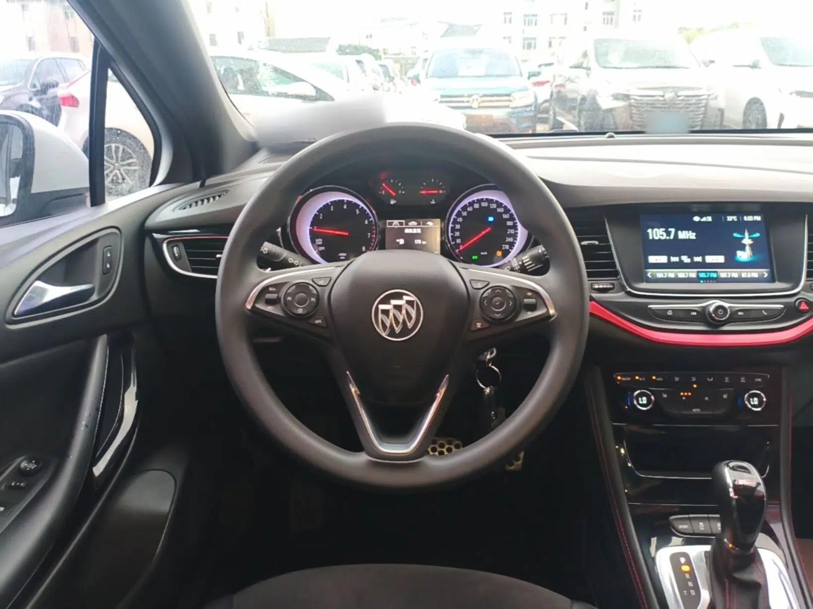Buick Verano 2019 Hatchback GS 20T Dual-Clutch Leading Model — миниатюра 18