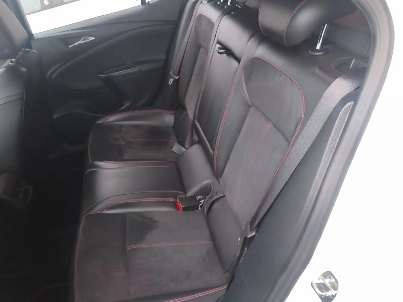 Buick Verano 2019 Hatchback GS 20T Dual-Clutch Leading Model — миниатюра 25