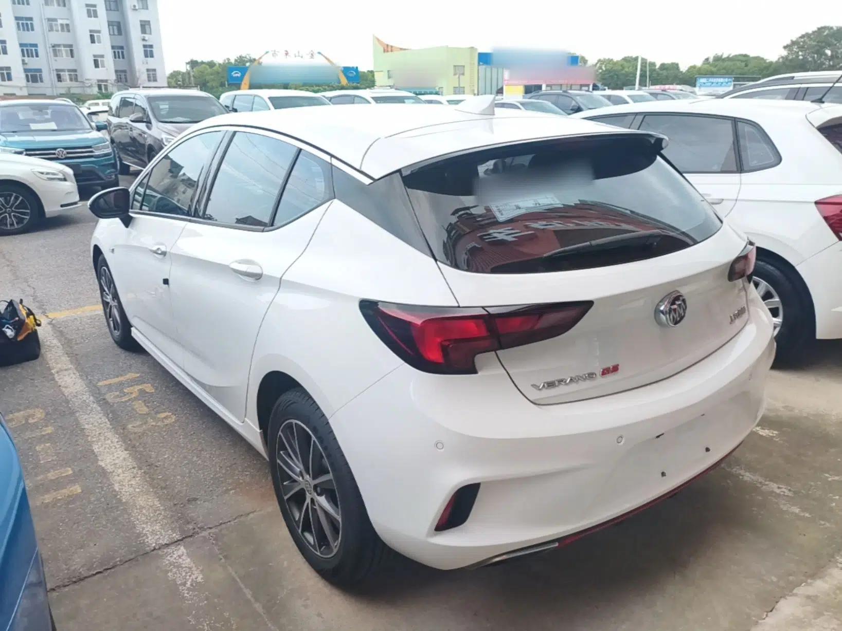 Buick Verano 2019 Hatchback GS 20T Dual-Clutch Leading Model — миниатюра 4