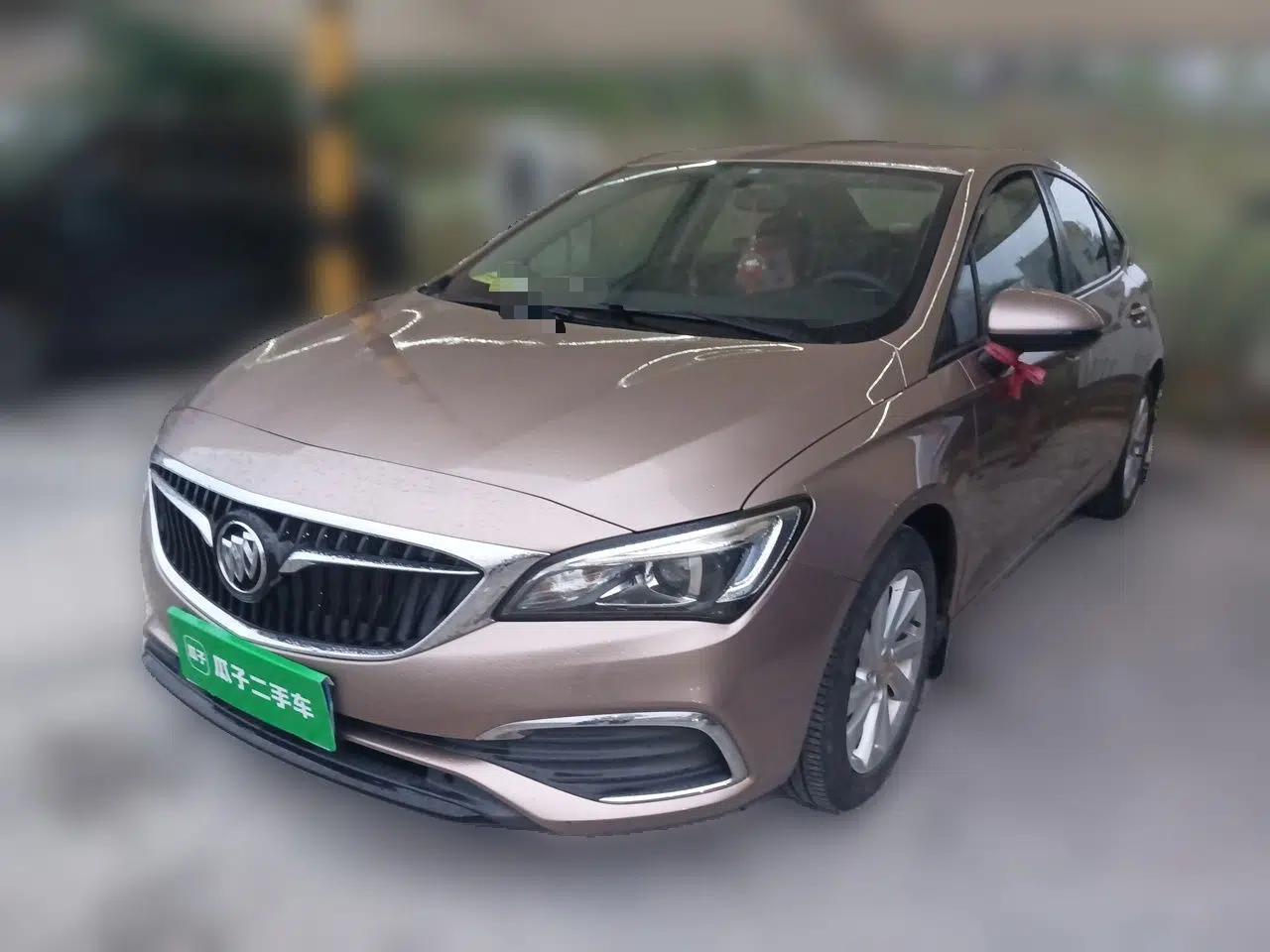 Buick Verano 2018 Sedan 15S Automatic Entry Model — миниатюра 1