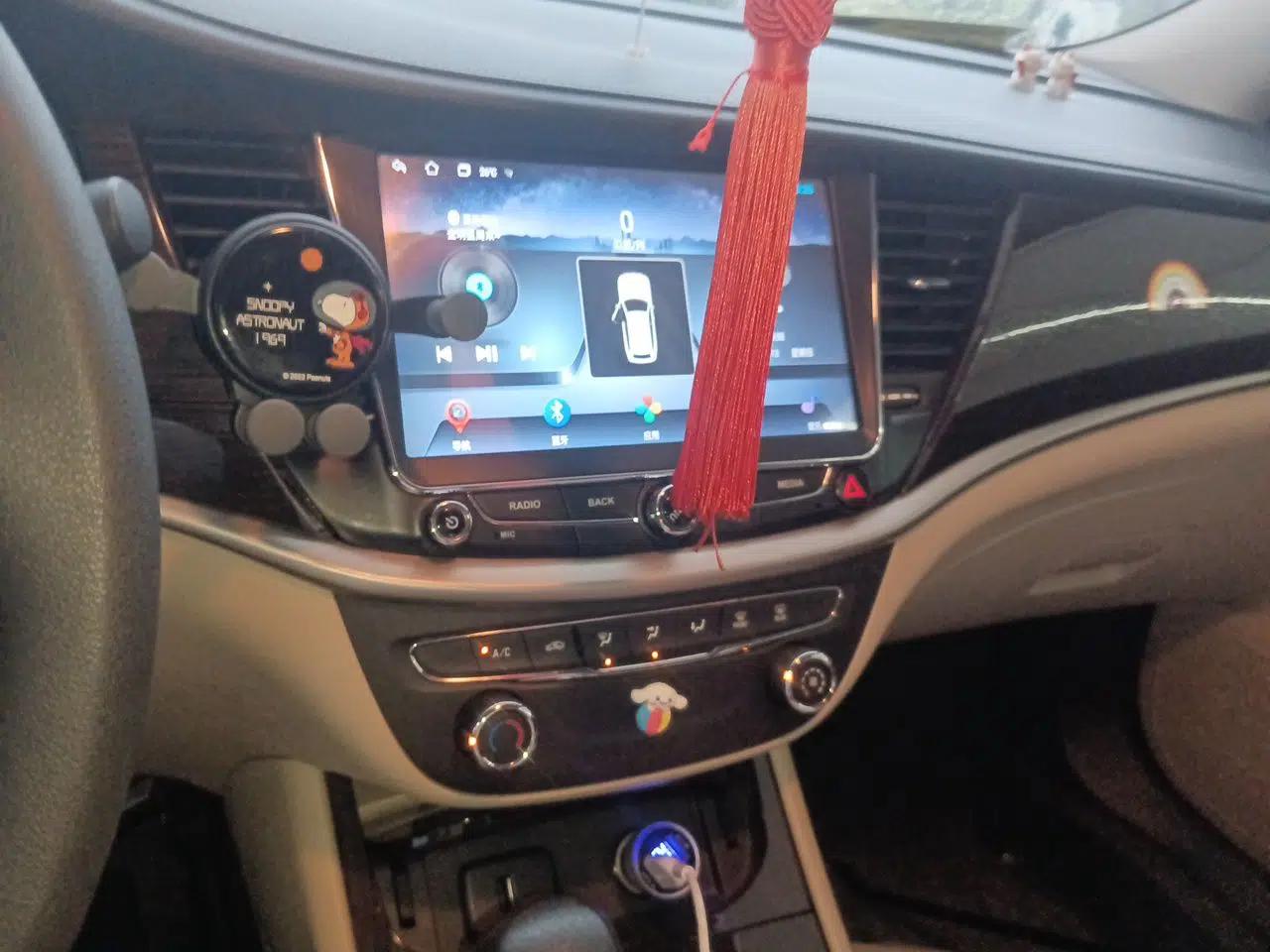Buick Verano 2018 Sedan 15S Automatic Entry Model — миниатюра 13