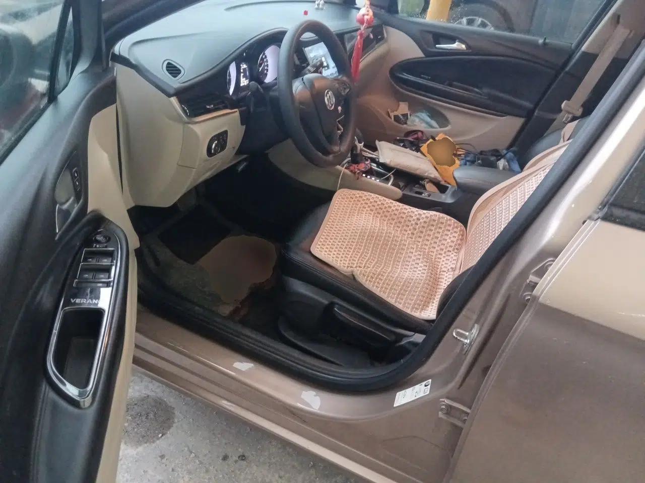 Buick Verano 2018 Sedan 15S Automatic Entry Model — миниатюра 16