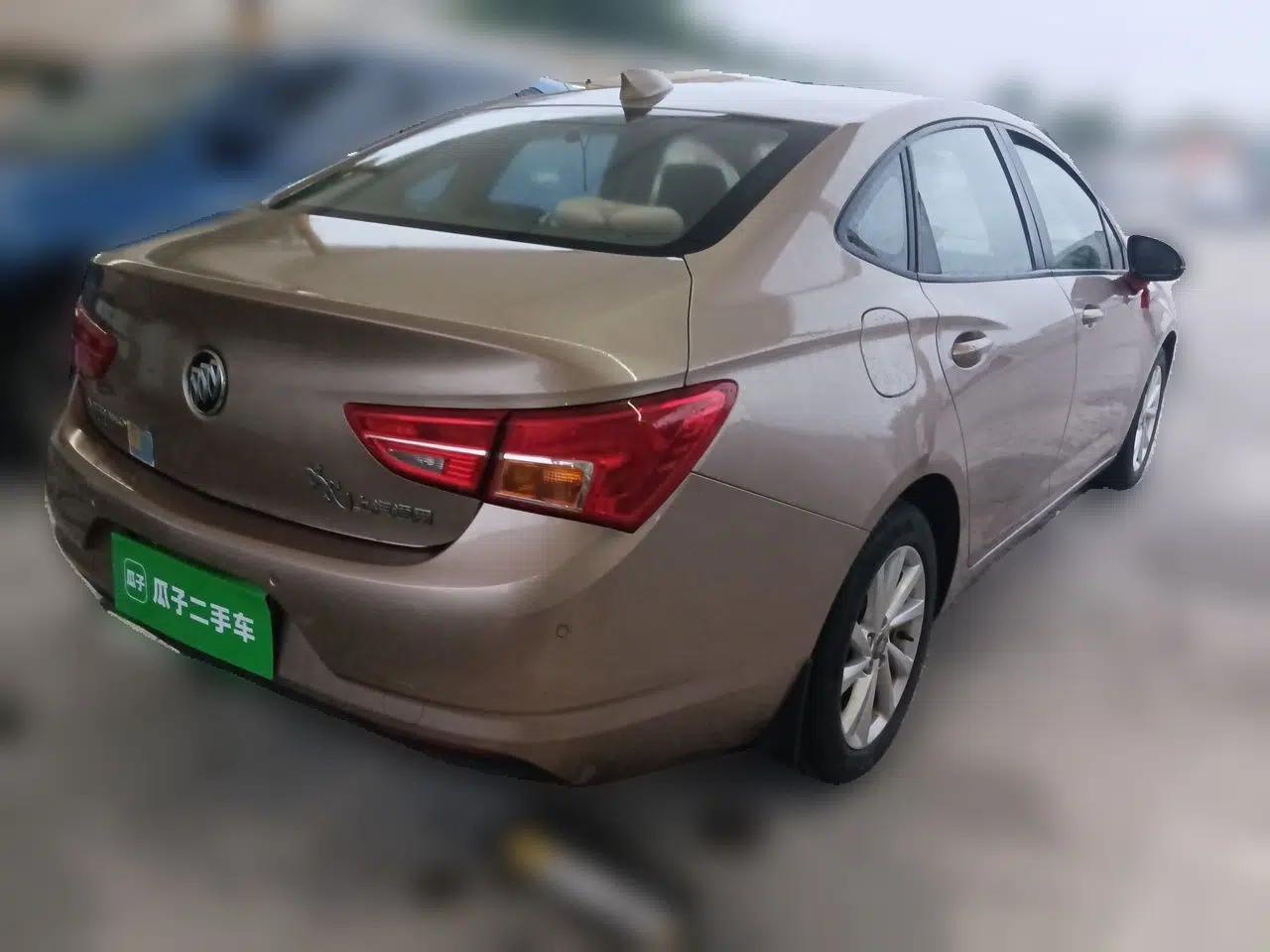 Buick Verano 2018 Sedan 15S Automatic Entry Model — миниатюра 6