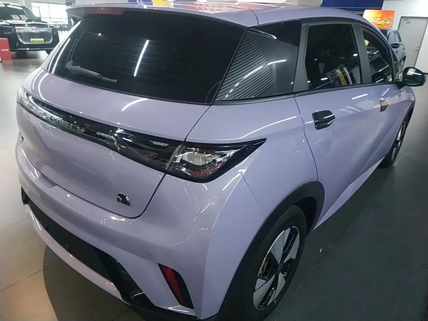 BYD Dolphin 2023 420 km Fashion Edition — миниатюра 6