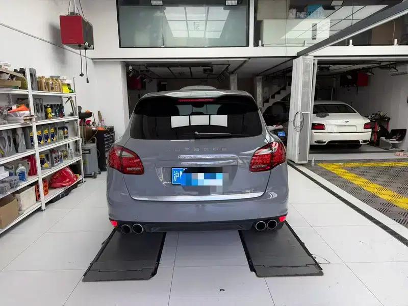Cayenne 2011 Cayenne Turbo 4.8T — миниатюра 2