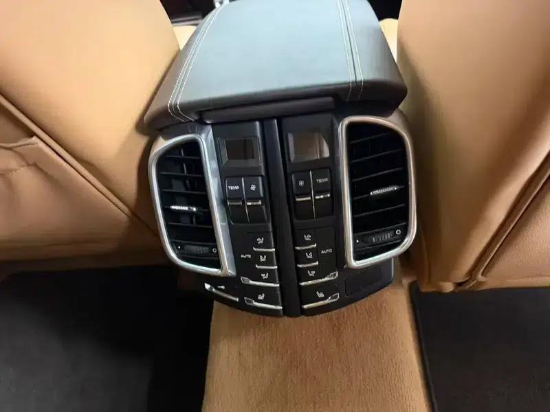 Cayenne 2011 Cayenne Turbo 4.8T — миниатюра 5