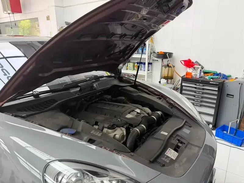 Cayenne 2011 Cayenne Turbo 4.8T — миниатюра 6