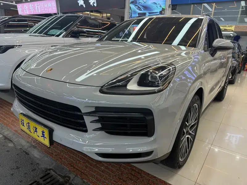 Cayenne 2019 Cayenne 3.0T — миниатюра 1