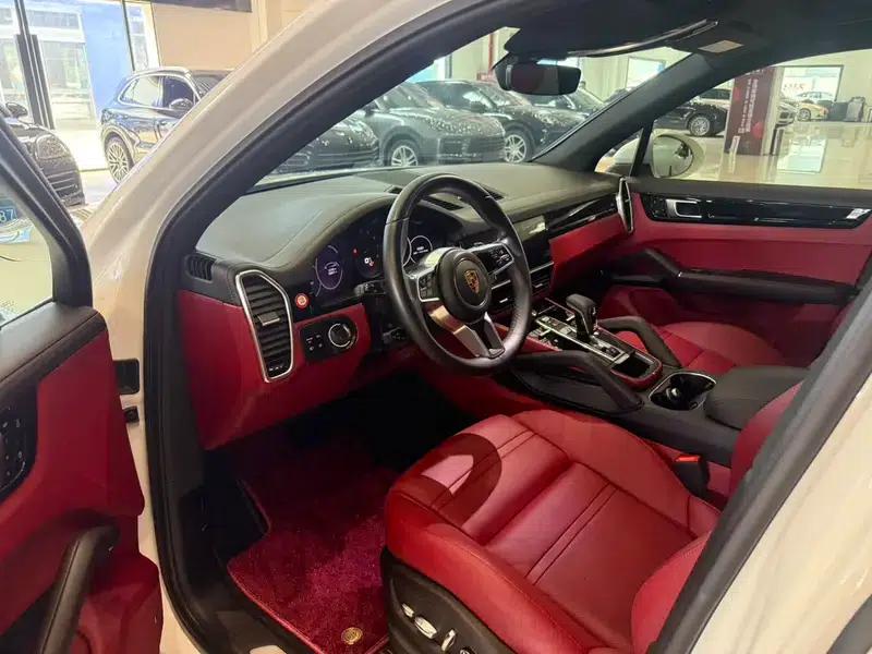 2021 Cayenne 3.0T Automatic Front-Wheel Drive 5-Seater — миниатюра 12