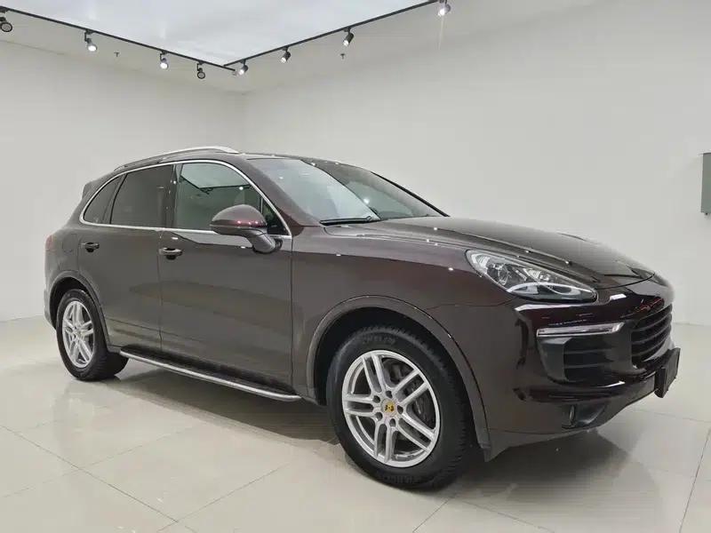 Cayenne 2016 Cayenne Platinum Edition 3.0T — миниатюра 3