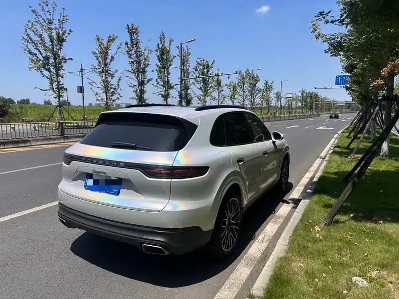 2022 Cayenne 3.0T Platinum Edition — миниатюра 4