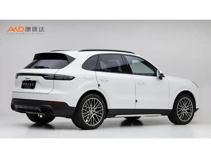 2023 Cayenne 3.0T Platinum Edition — миниатюра 4