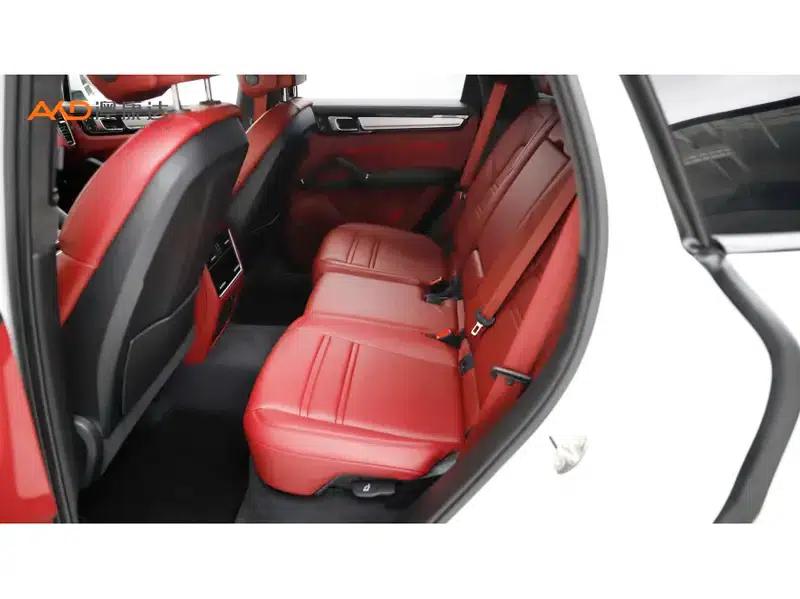 2023 Cayenne 3.0T Platinum Edition — миниатюра 10