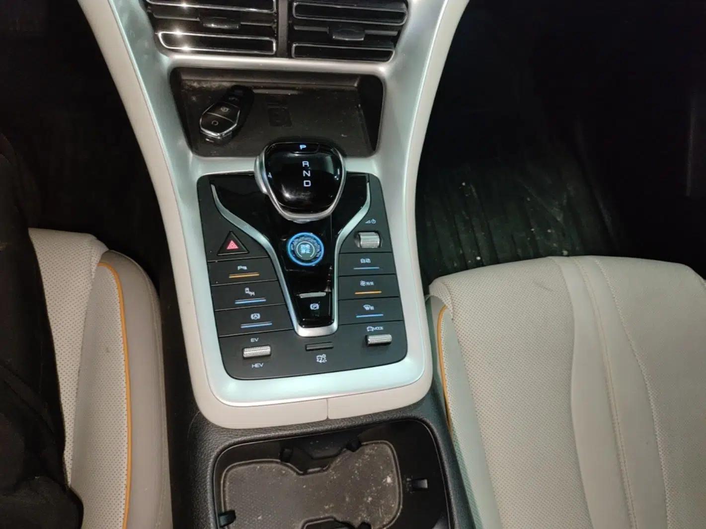 BYD Song Pro New Energy 2024 HONOR Edition DM-i 110KM Excellence Model — миниатюра 16