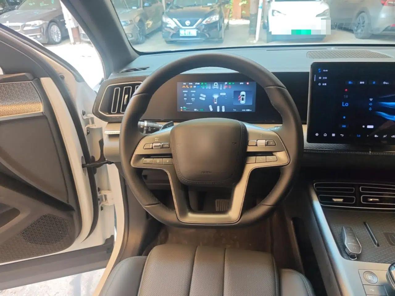 BYD Song Pro New Energy 2025 2nd Generation Intelligent Driving Version DM-i 75KM Leading Edition — миниатюра 13