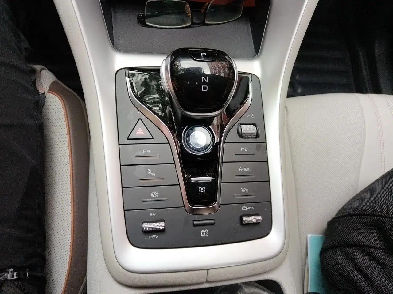 BYD Song Pro New Energy 2023 Champion Edition DM-i 110KM Excellence Model — миниатюра 14