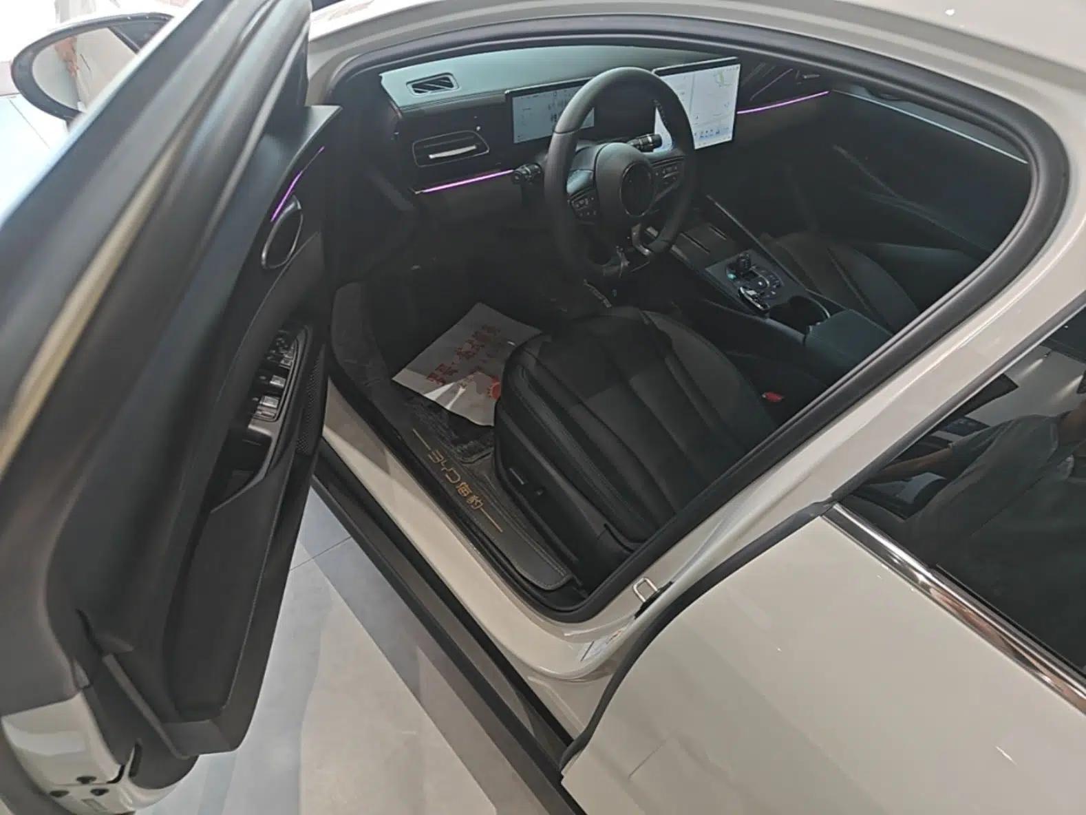 BYD Seal 06 New Energy 2025 DM-i Smart Drive 120KM Prestige Model — миниатюра 18