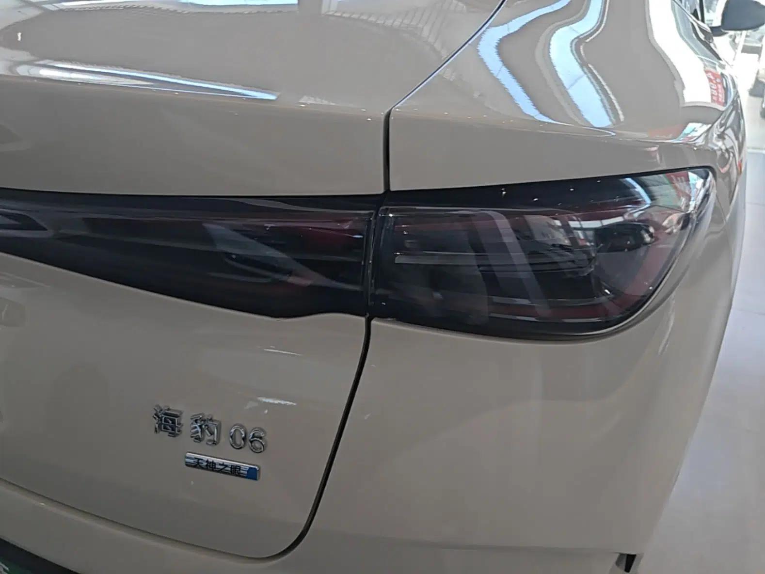 BYD Seal 06 New Energy 2025 DM-i Smart Drive 120KM Prestige Model — миниатюра 9