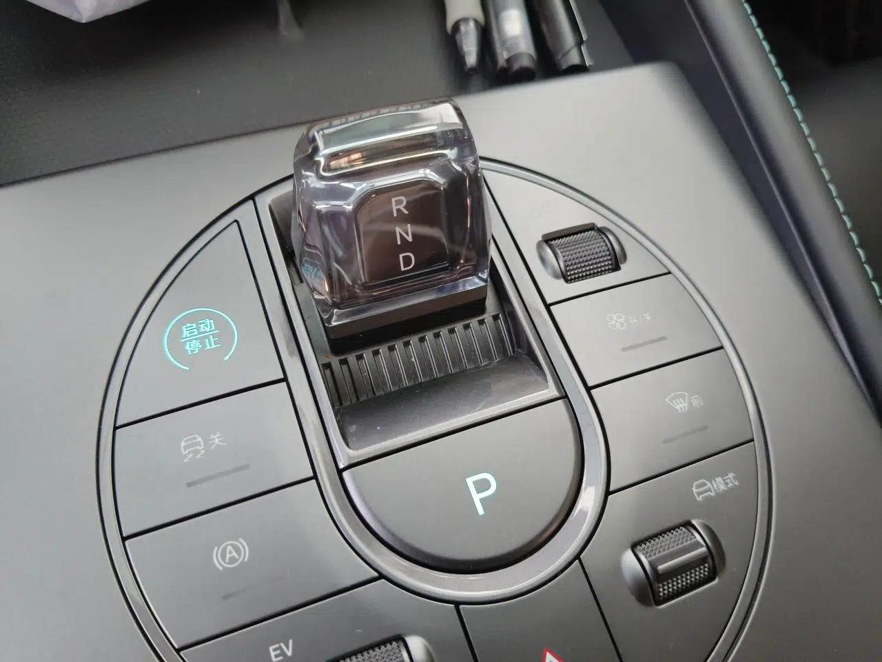 BYD Seal 06 New Energy 2024 DM-i 80KM Prestige Model — миниатюра 14