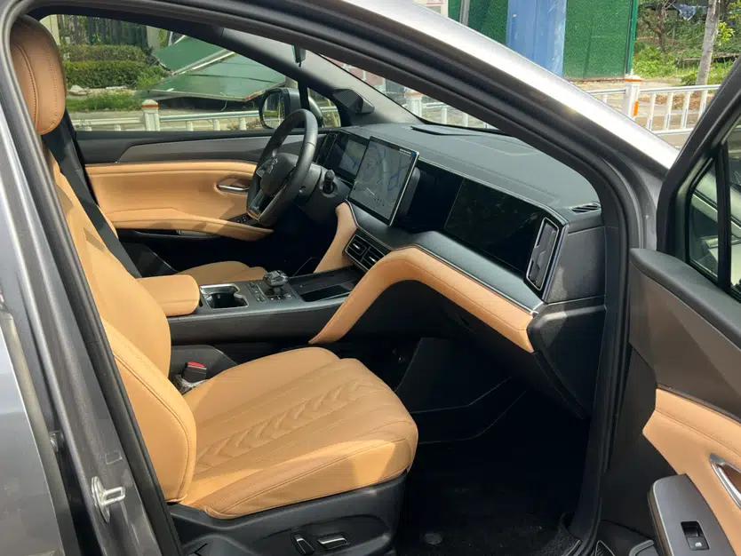 BYD Song L DM-i 2024 112 km Beyond Edition — миниатюра 15