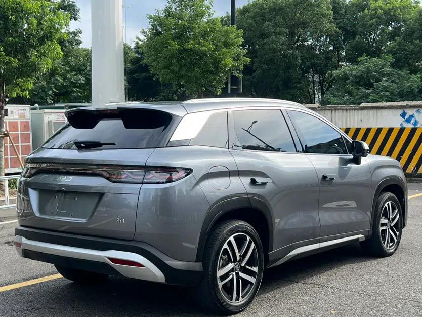 BYD Song L DM-i 2024 112 km Beyond Edition — миниатюра 7