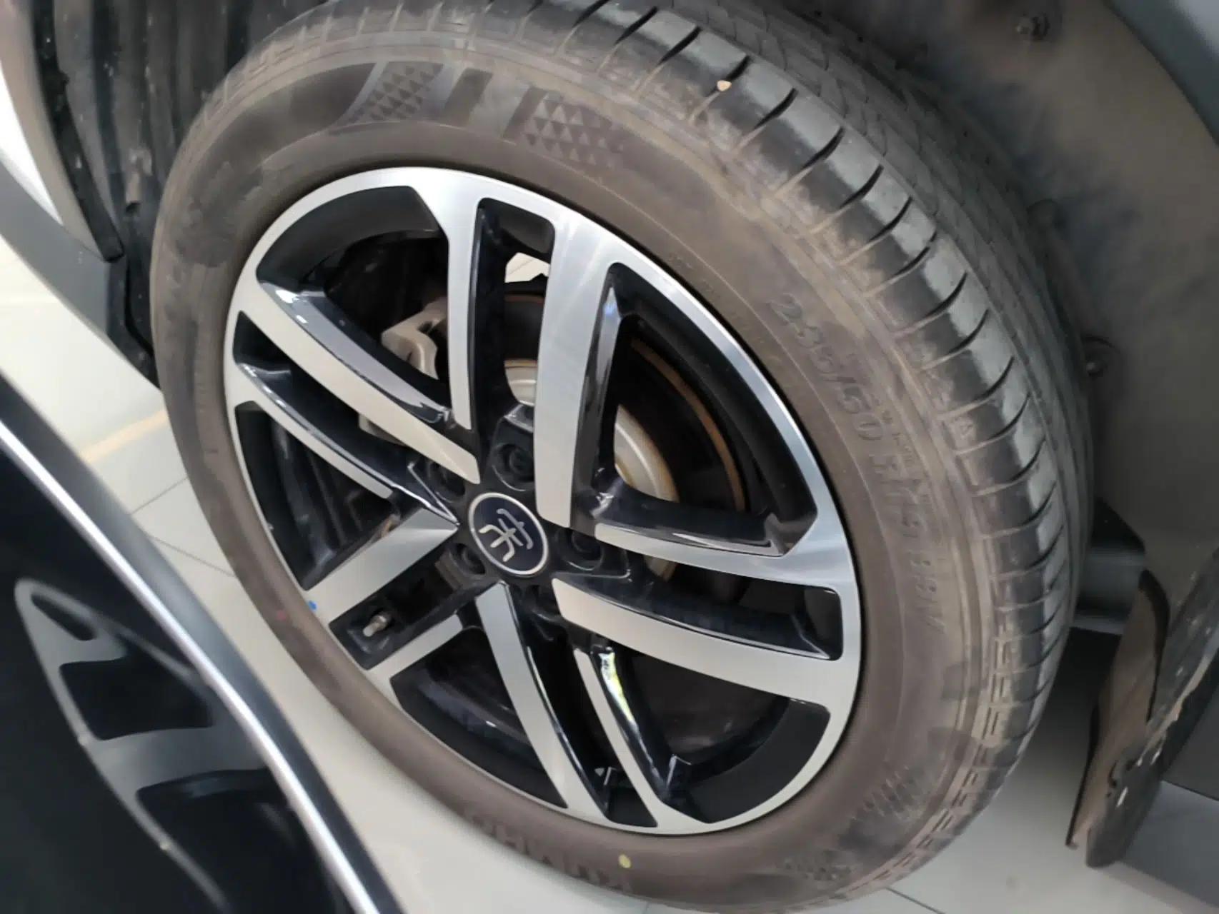 BYD Song L DM-i 2025 Intelligent Driving Version 112 km Beyond-Range Type — миниатюра 11