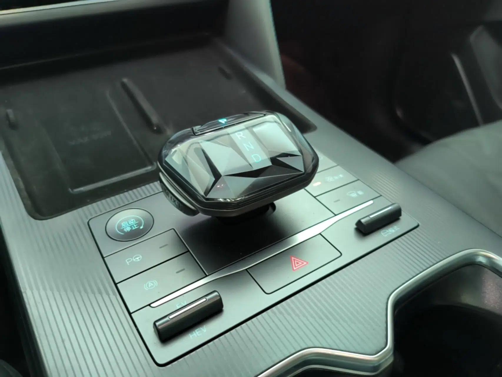 BYD Song L DM-i 2025 Intelligent Driving Version 112 km Beyond-Range Type — миниатюра 16