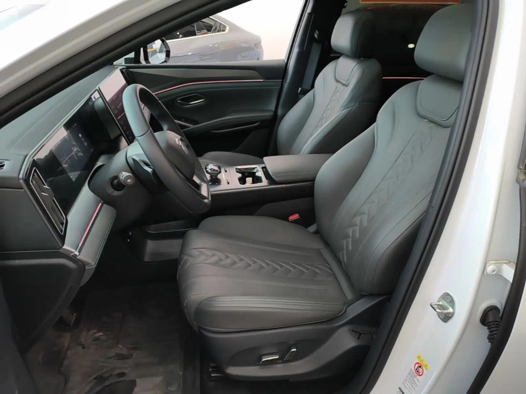 BYD Song L DM-i 2025 Intelligent Driving Version 112 km Beyond-Range Type — миниатюра 17