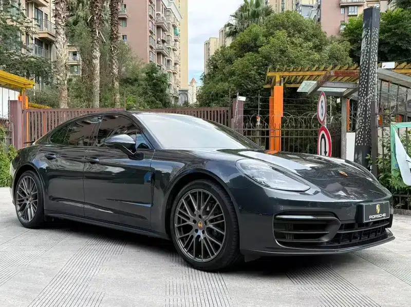 2023 Panamera 2.9T Platinum Edition — миниатюра 3