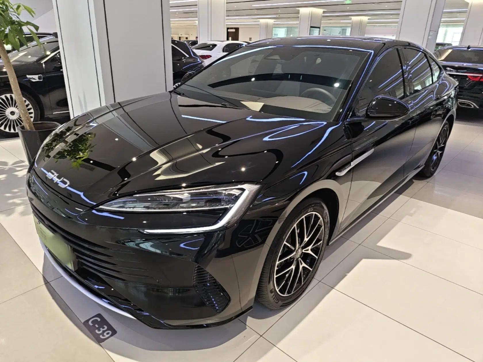 BYD Seal 2024 HONOR Edition DM-i 1.5L 121km Prestige Model — миниатюра 1