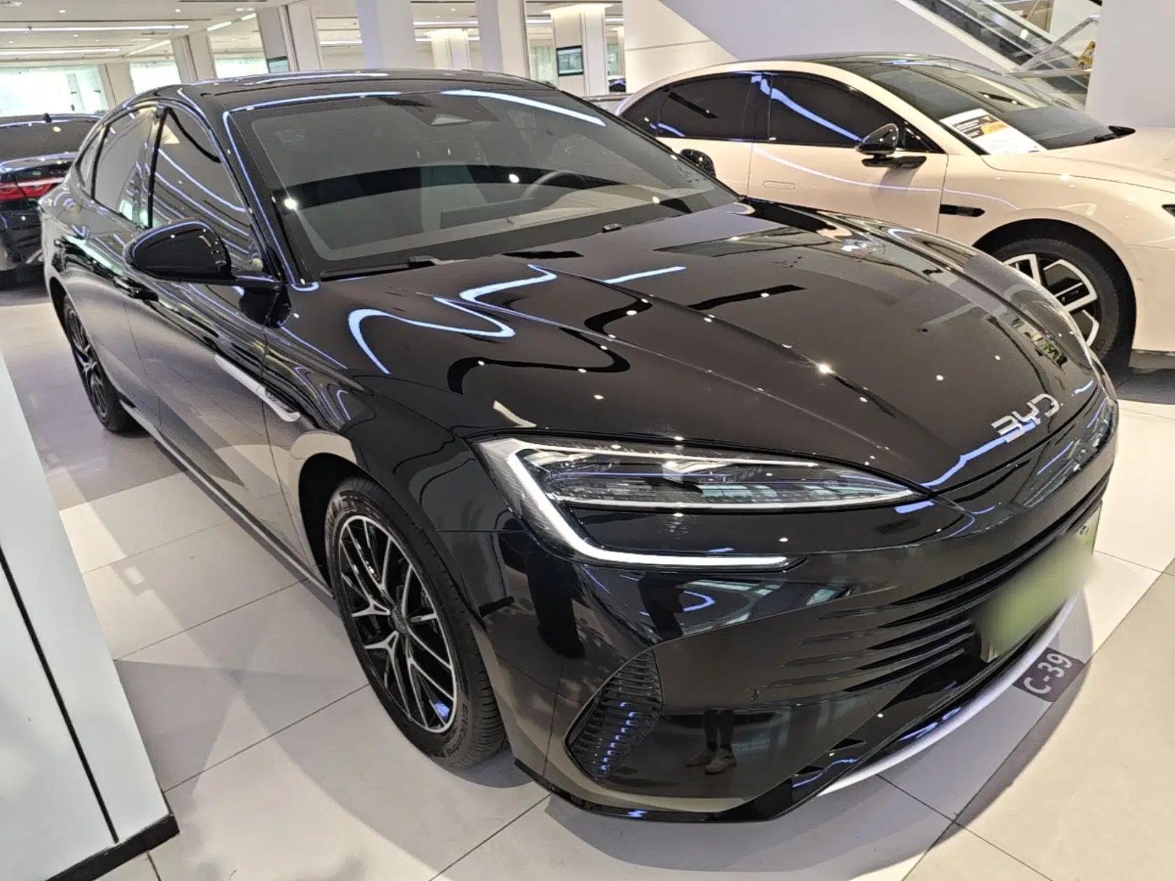 BYD Seal 2024 HONOR Edition DM-i 1.5L 121km Prestige Model — миниатюра 3