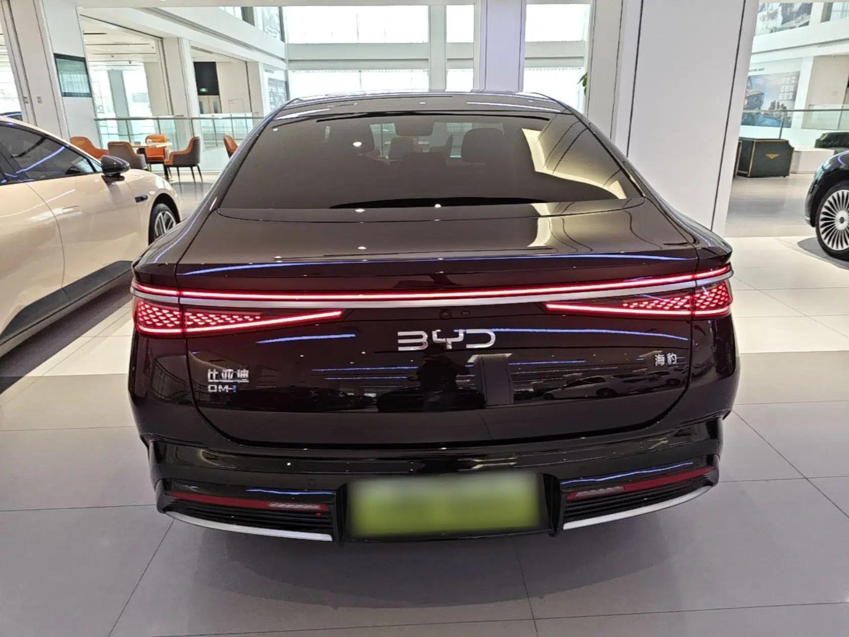 BYD Seal 2024 HONOR Edition DM-i 1.5L 121km Prestige Model — миниатюра 5