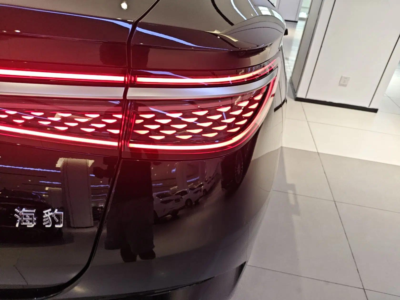 BYD Seal 2024 HONOR Edition DM-i 1.5L 121km Prestige Model — миниатюра 9