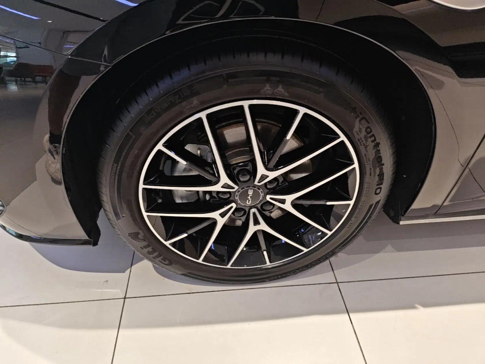 BYD Seal 2024 HONOR Edition DM-i 1.5L 121km Prestige Model — миниатюра 10