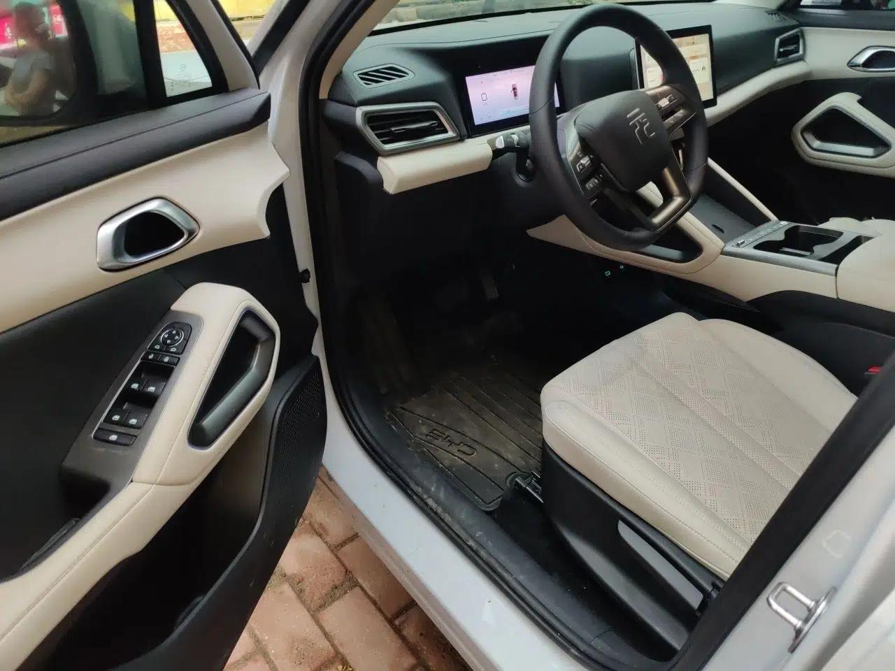 BYD Yuan UP 2025 Model 301KM Leading Version — миниатюра 16