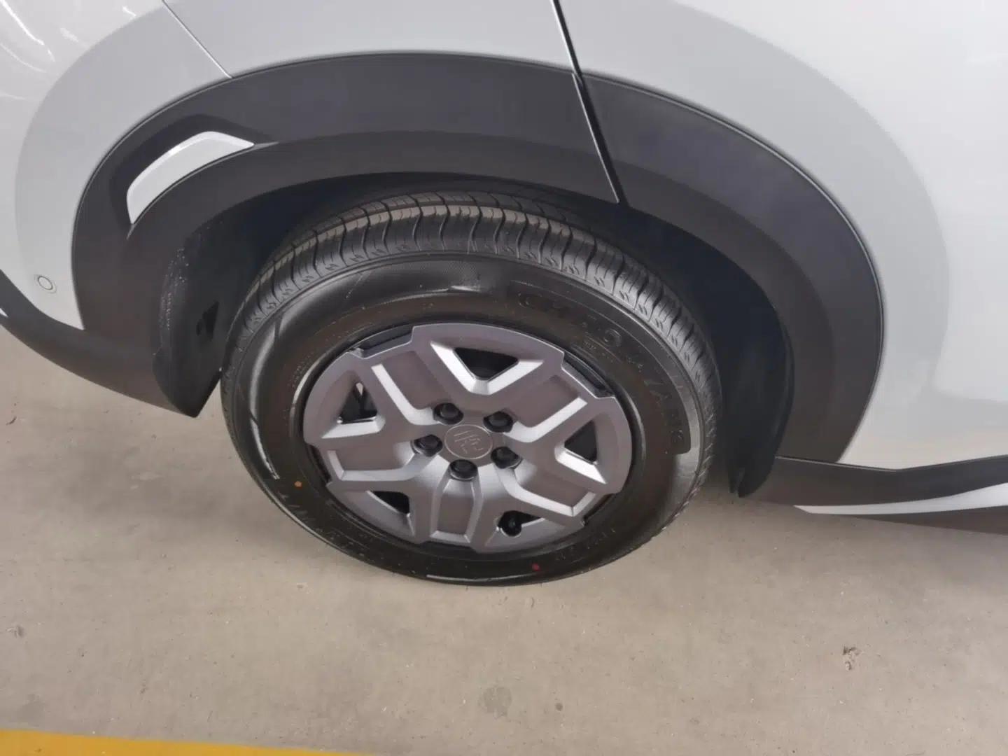 BYD Yuan UP 2025 Intelligent Driving Version 401 KM Dynamic Edition — миниатюра 11