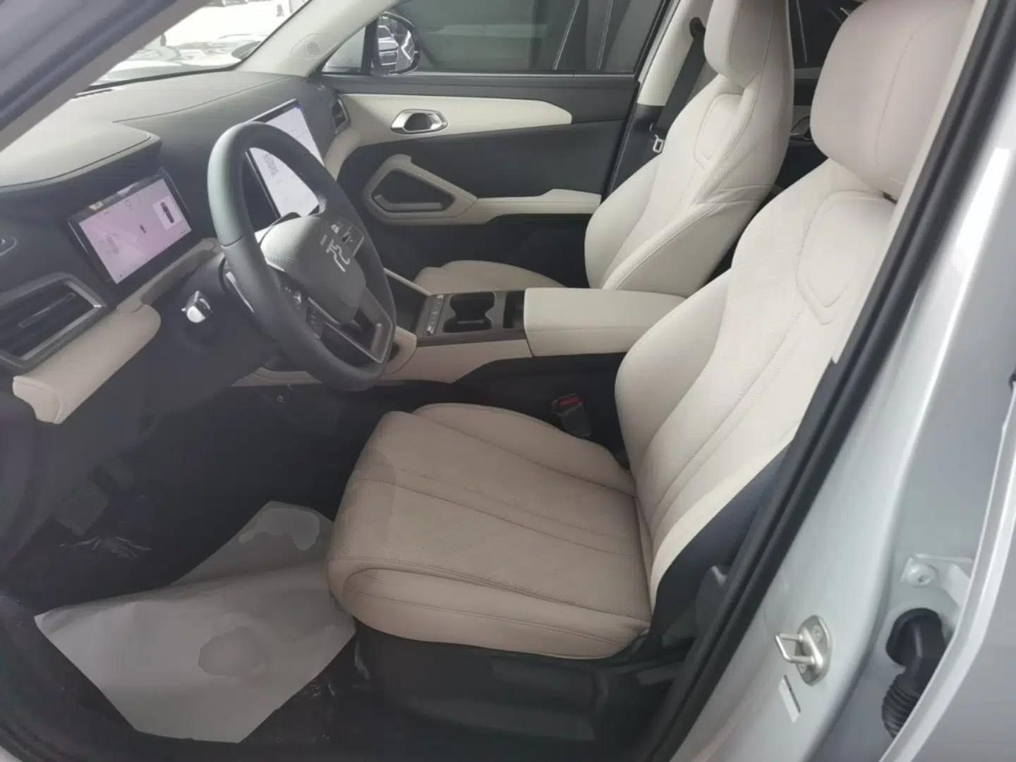 BYD Yuan UP 2025 Intelligent Driving Version 401 KM Dynamic Edition — миниатюра 17