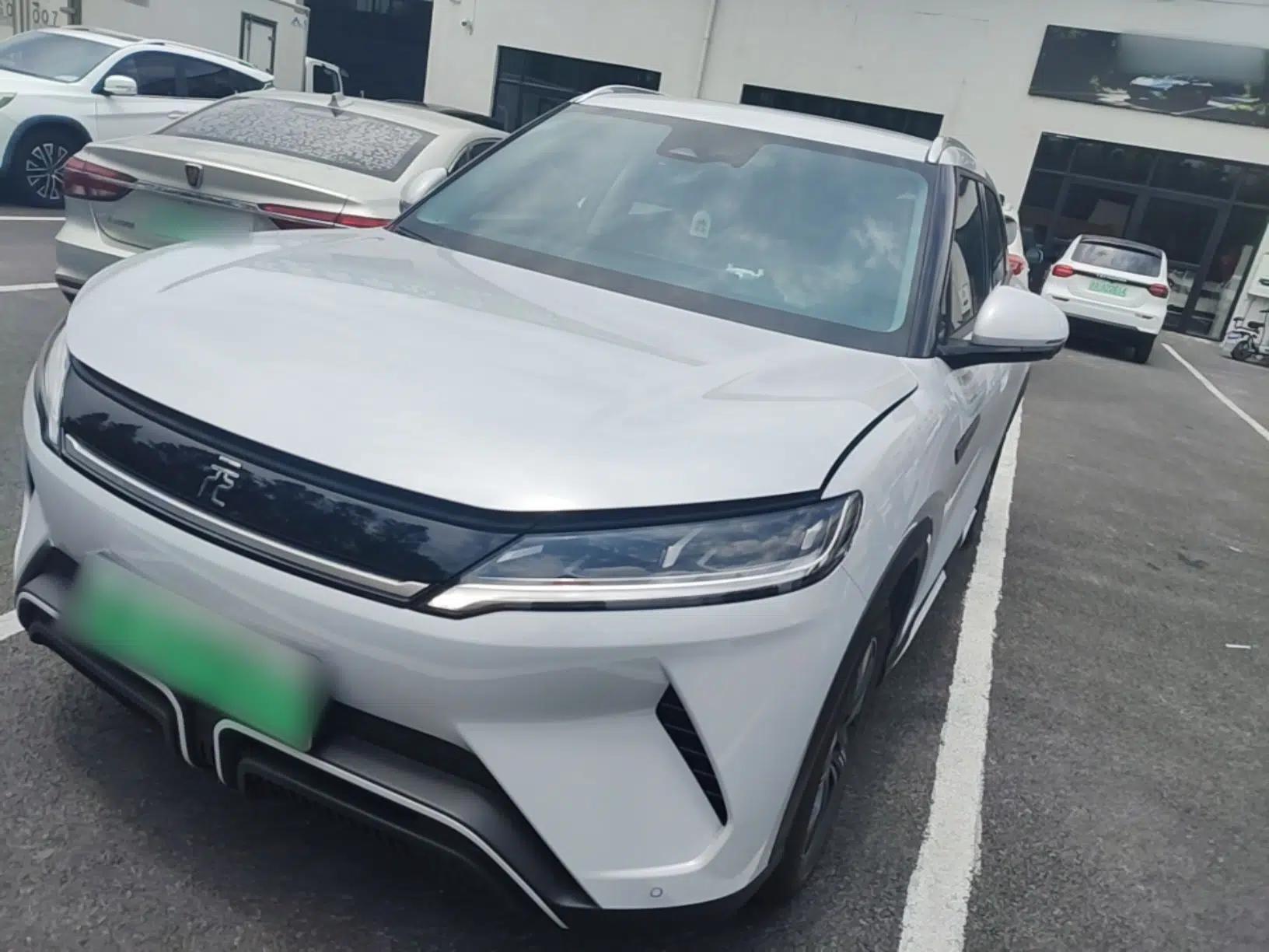 BYD Yuan UP 2024 401KM Beyond Edition — миниатюра 1