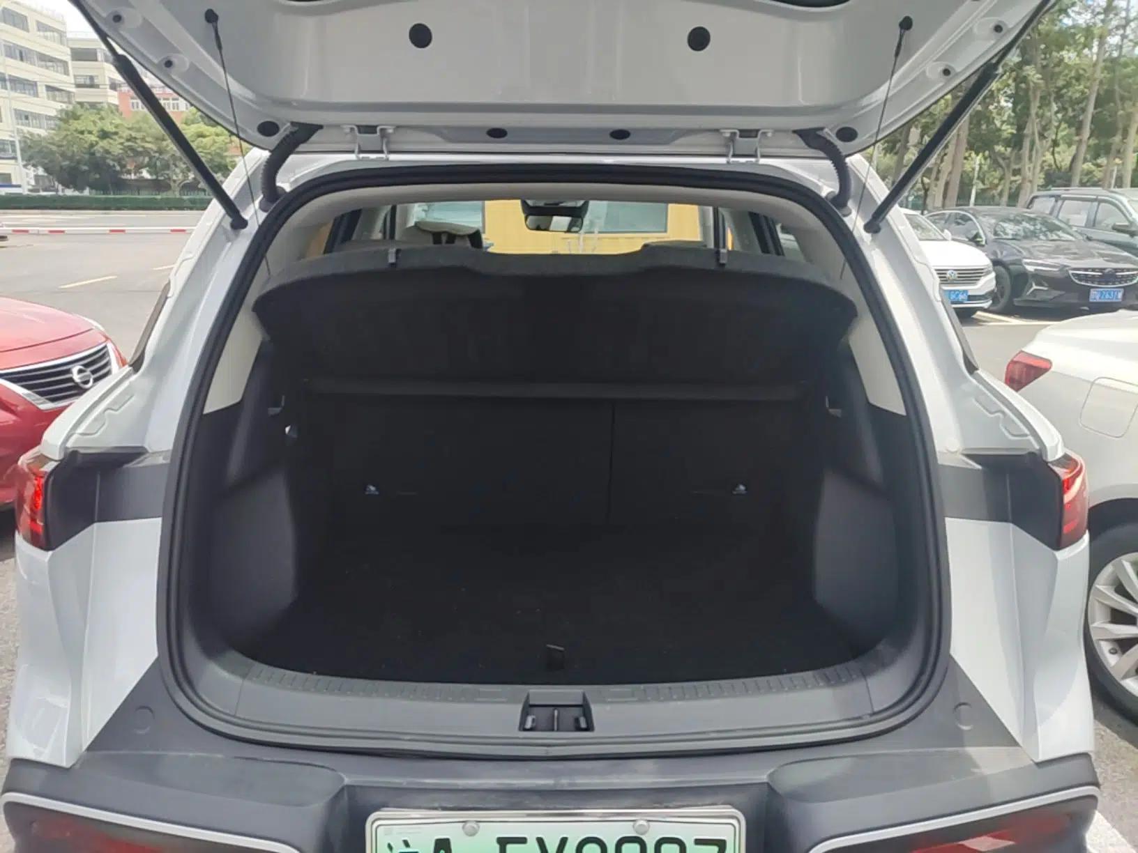 BYD Yuan UP 2024 401KM Beyond Edition — миниатюра 27